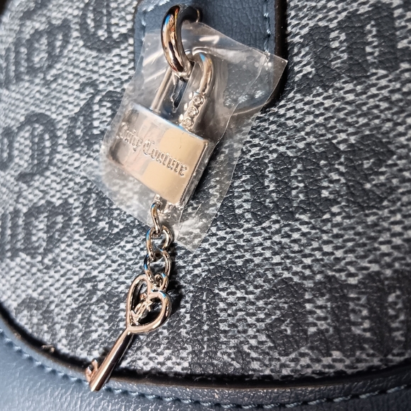 Juicy Couture Wallet (NEW) - Picture 6 of 8